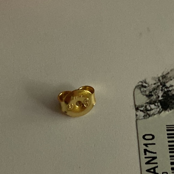 Michael Kors MKC1035AN710 CZ Round Stud SS Gold Plated - Picture 14 of 14